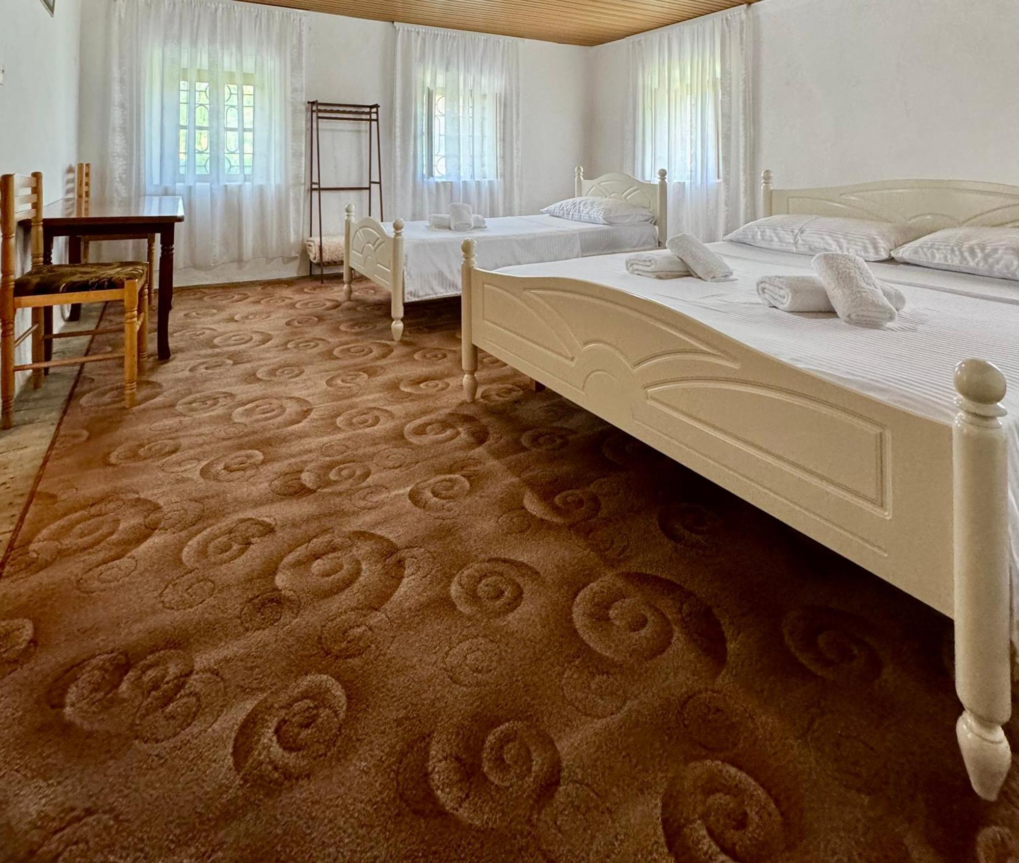 Guest House Noku Koman Екстериор снимка