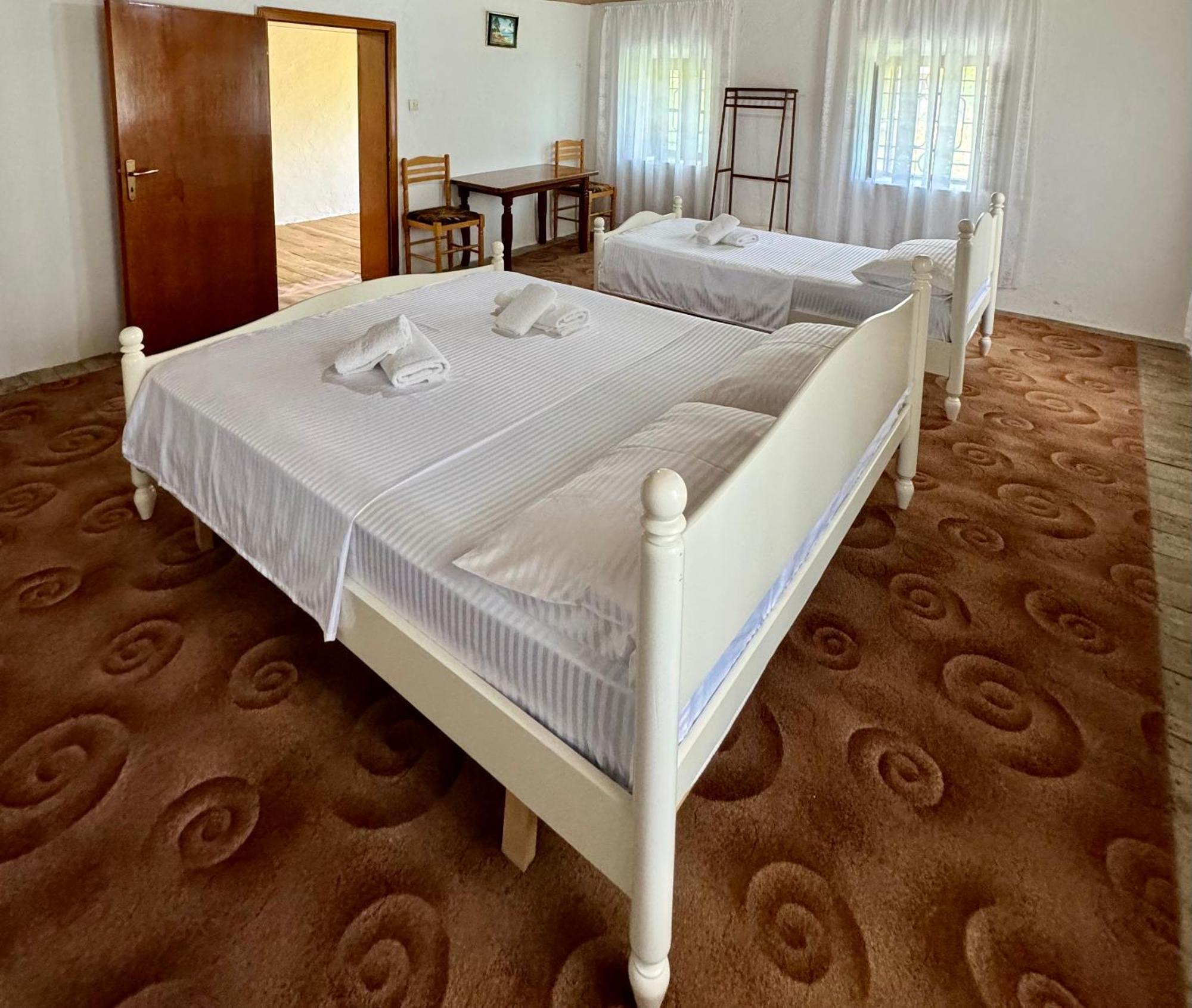 Guest House Noku Koman Екстериор снимка